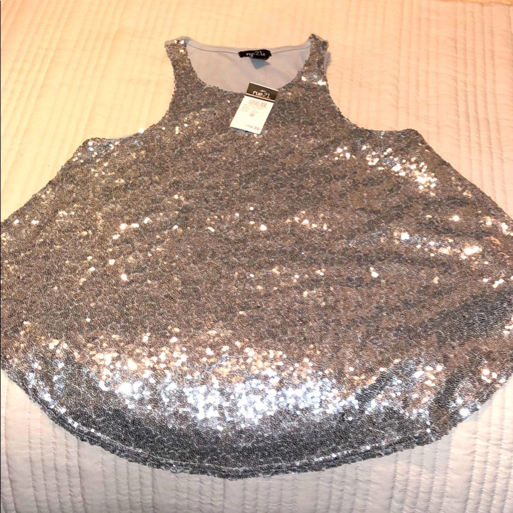 Super cute sequin top